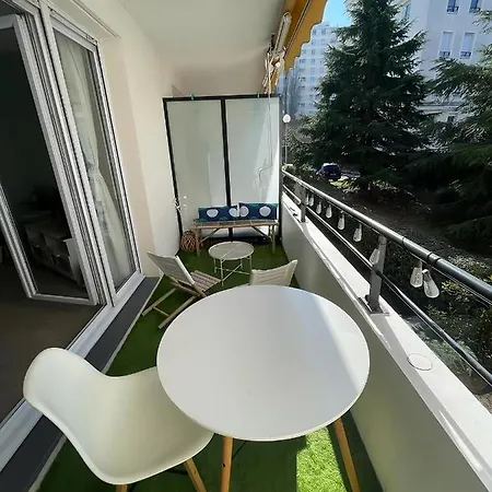 « esprit Cosy », Terrasse, Piscine, Proche Lyon *